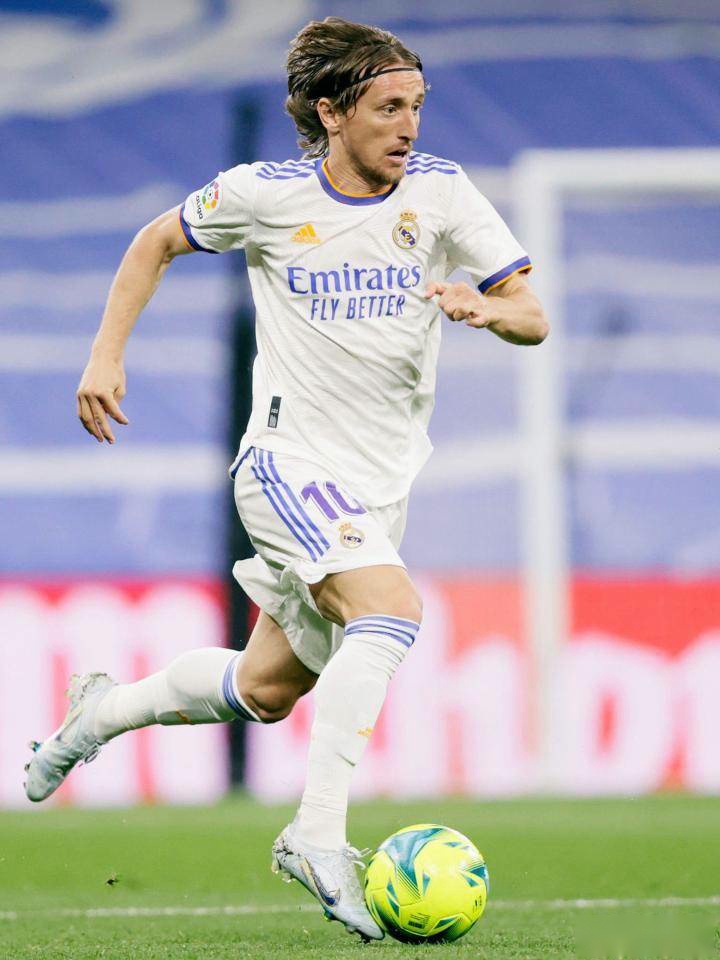 欧冠第六轮今晚开打9场，比分全预测，利物浦又要输球？