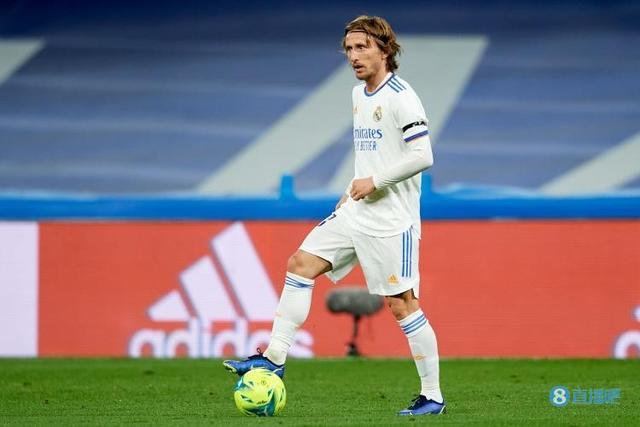 伊朗前锋塔雷米欧冠赛场攻破皇马大门！成为第二位攻...