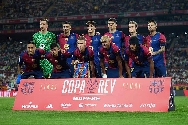 前埃及国脚怒斥卡拉格：难怪C罗懒得理你，难怪穆帅说你一般